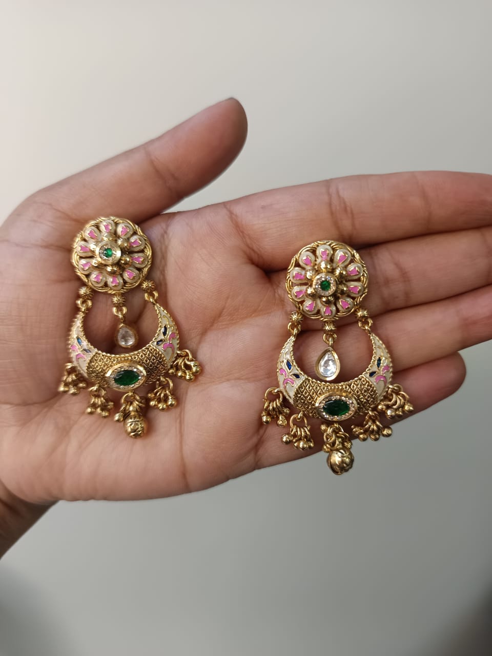 Antique-Gold-Polki-Chandbali