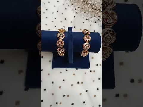 Antique-Gold-Polki-Kundan-Bracelet-Pair