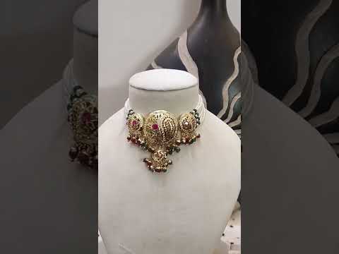 Jadau-Real-Look-Gold-Choker-Set-1