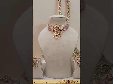 Tyaani-Kundan-Onyx-Beads-Premium-Quality-Choker-Set