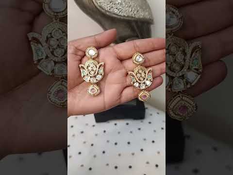 Real-Gold-Look-Earrings-With-Kundan